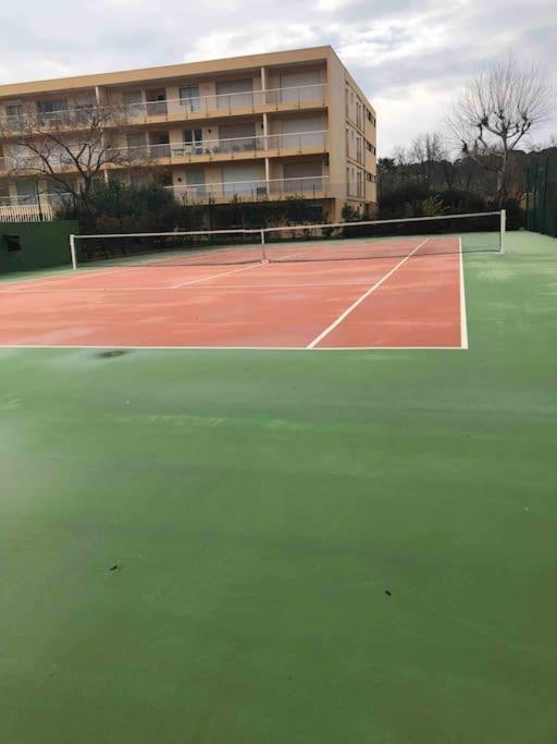 Appartement Vue Mer Au Lavandou 勒拉旺杜 外观 照片