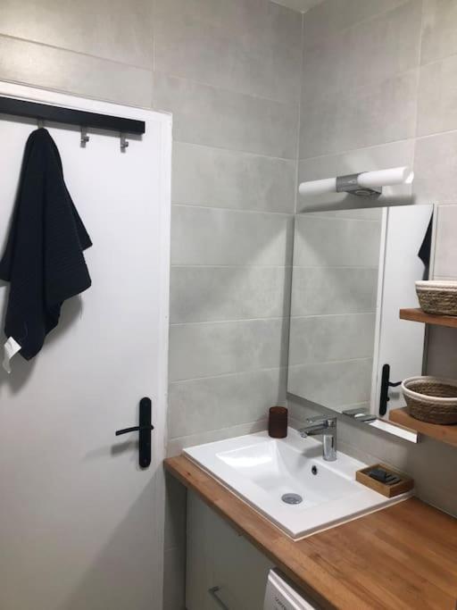 Appartement Vue Mer Au Lavandou 勒拉旺杜 外观 照片